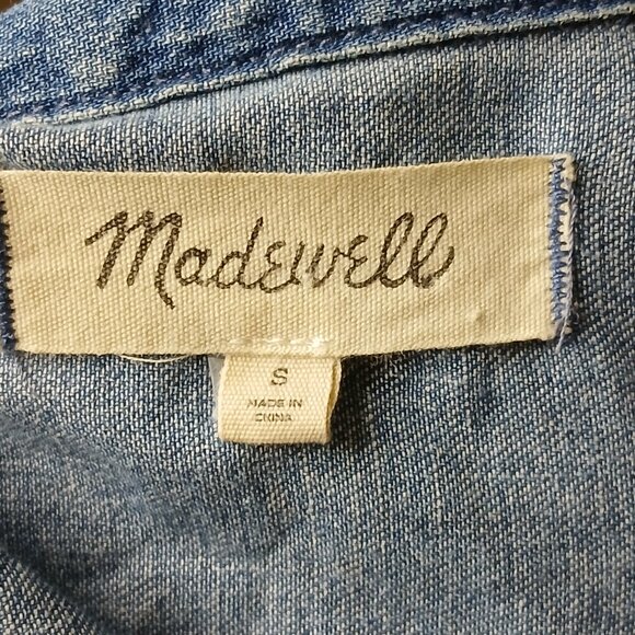 Madewell Short-Sleeve Tie-Front Denim Shirt in Heart Print Size Small - Picture 7 of 8